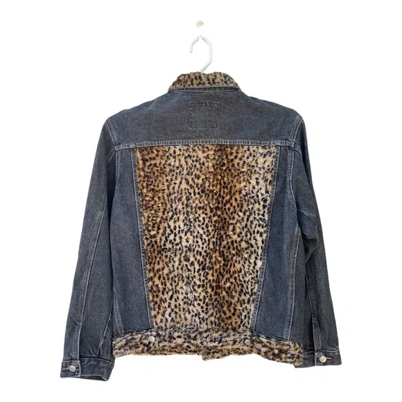 Vintage Trucker Denim Jacket with Faux Fur Leopard Print Trim - Size M